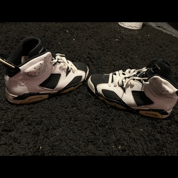 Jordan 6 “Oreo” Size 8. Used No box. - Picture 6 of 7